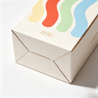 Boîte en carton ondulé à thème alimentaire, style pliable pratique pour l'emballage et l'expédition de collations croustillantes ou de cadeaux