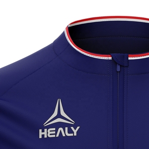 Survêtement de football écologique personnalisé pour hommes, vêtements de sport ajustés avec impression par sublimation pour le printemps - Product Image 5