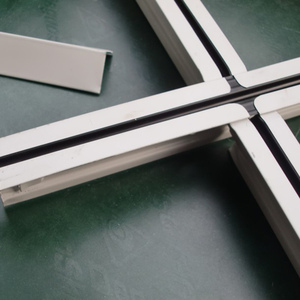 Perfil de Techo en T y Canal Metálico para Sistema de Techo Suspendido y Estructura, Estándar ASTM CE, para <span class=keywords><strong>Costa</strong></span> de Marfil - Product Image 1