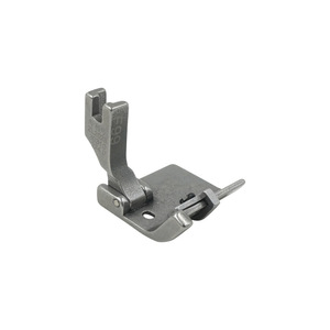 Pied presseur multifonctionnel F99 en acier réglable pour machines à coudre plates, pour ourlets, plis, bordures et traitement de vêtements - Product Image 4