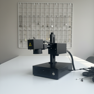เครื่องแกะสลักจี้แบบพกพา CNC UV Laser AI Cooling ความแม่นยำสูง ผลิตจากโรงงานใหม่ ใช้งานง่าย สำหรับงานเครื่องประดับ - Product Image 3