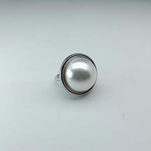 Bague en perle en acier inoxydable 316L plaqué or PVD, bijoux durables et résistants - Product Image 1