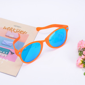 <span class=keywords><strong>Gafas</strong></span> <span class=keywords><strong>de</strong></span> <span class=keywords><strong>Sol</strong></span> <span class=keywords><strong>Gigantes</strong></span> para Fiestas, <span class=keywords><strong>Gafas</strong></span> <span class=keywords><strong>de</strong></span> <span class=keywords><strong>Sol</strong></span> Extra Grandes para Cosplay, Halloween, Fiestas Temáticas y Eventos Deportivos - Product Image 4