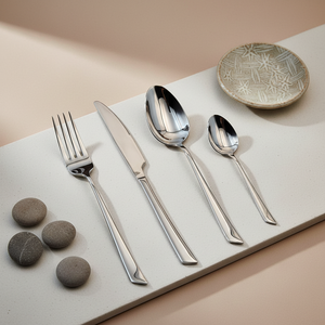 Set di Posate in Acciaio Inossidabile Antibatterico di Alta Qualità, Coltello, Forchetta e Cucchiaio, Resistenti alla Ruggine e alla Deformazione, per Uso in Ristoranti - Product Image 5