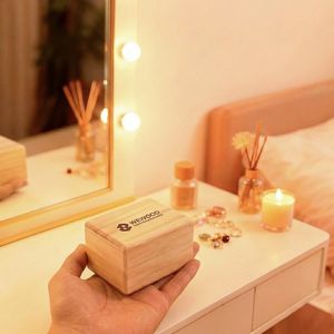 Boîte de rangement carrée décorative vietnamienne en bois massif avec couvercle à charnière, recyclable, gravure laser pour artisanat, montres et souvenirs - Product Image 5