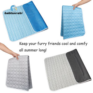 Alfombrilla refrescante para mascotas de seda helada impermeable suave transpirable de verano al por mayor lavable portátil para dormir y entrenar perros y gatos - Product Image 5