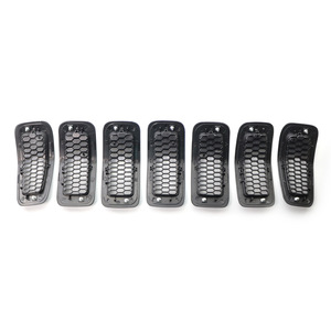 Rejilla Delantera para Jeep Cherokee, Marco de Plástico ABS en Negro Brillante, Versión Electrochapada, Pieza de Mejora para Retrofit - Product Image 2