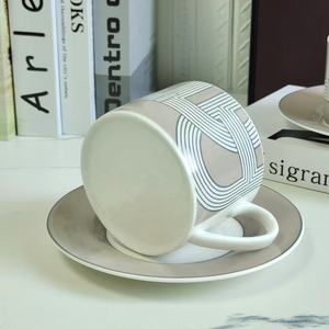 Vente flash : Ensemble de salle à manger de luxe nordique gris 4 pièces, assiette en céramique avec boîte cadeau - Product Image 3