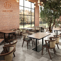 Table rectangulaire en bois avec pieds en métal et chaises en rotin en bois avec dos tissé Ensemble de meubles de café et de restaurant pour café