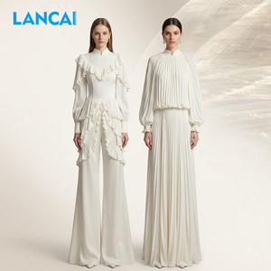 ชุดเดรสยาวผ้าซาตินสีขาวหรูหรา คอจีน แบรนด์ Lancai แบบ OEM สั่งทำพิเศษ ตกแต่งระบายชีฟองจีบระบาย คอสูง เหมาะสำหรับงานเลี้ยงกลางคืน - Product Image 2