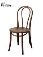 Ensemble de table de restaurant et de café en bois massif couleur noyer, design traditionnel, avec 4 chaises pour la salle à manger d'hôtel