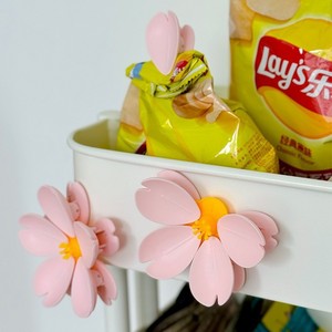 Clips Magnéticos con Diseño de Pétalos 3D de Flor de Cerezo, Reutilizables, para Almacenamiento de Alimentos en el Refrigerador, Regalo Personal - Product Image 2