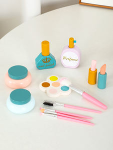 2025 nouveauté en bois maquillage commode ensemble rose semblant jouer jeu de rôle jouets pour filles pliable cuisine jouet avec boîte emballage - Product Image 3