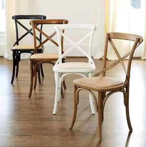 Mobilier commercial d'extérieur de haute qualité en bois restaurant à dos croisé hôtel en bois chaise de banquet de <span class=keywords><strong>mariage</strong></span> empilable - Product Image 1