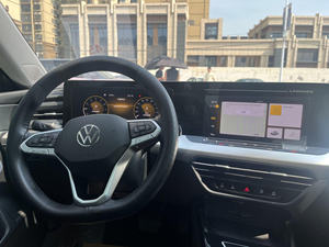 Voiture à essence Volkswagen Lamando d'occasion, 5 portes, 5 places, édition spéciale, berline familiale puissante - Product Image 6