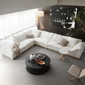 Sofá Esquinero de Lujo de 3 Plazas en Tela de Lino Crema, Madera Maciza, Estilo Moderno, Muebles de Hotel - Product Image 1