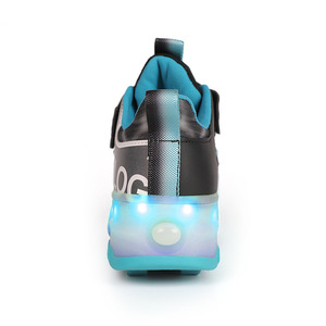 Chaussures de skate <span class=keywords><strong>pour</strong></span> filles, baskets de sport <span class=keywords><strong>pour</strong></span> enfants, freins rétractables invisibles à quatre roues, patins à <span class=keywords><strong>glace</strong></span> à deux roues lumineux - Product Image 3