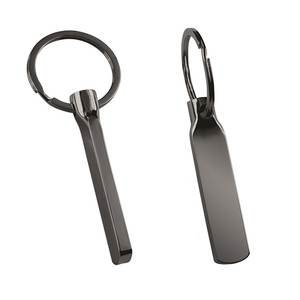 Porte-clés personnalisé en chrome noir, porte-clés en métal tendance, matériau en laiton, design de dessin animé élégant, porte-clés en métal personnalisés - Product Image 3