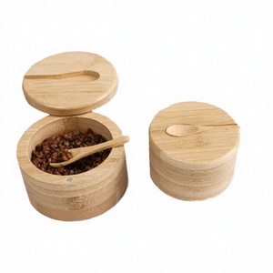 Pot à sel artisanal en bois d'acacia écologique avec cuillère pour le stockage des herbes et des épices de cuisine - Product Image 2