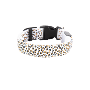 안전한 야간 산책용 강아지 목걸이 충전식 LED 라이트업 목걸이 방수 조절 가능한 애완동물 용품 - Product Image 1