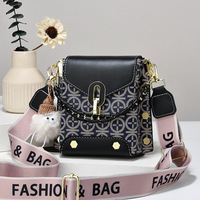 Sacs à bandoulière tendance pour filles, sacs à main pour femmes, sacs pour téléphone portable, avec décoration ours, fermeture à rabat, pochette en nylon – Vente en gros, Nouveauté