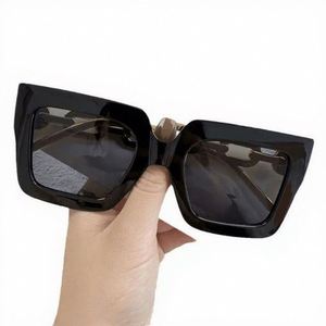 Lunettes de soleil carrées tendance pour femmes, monture en acier inoxydable, certifiées CE UV400, luxe, sexy, dernières nouveautés, logo personnalisé Chine KROKODIL 7731 - Product Image 1
