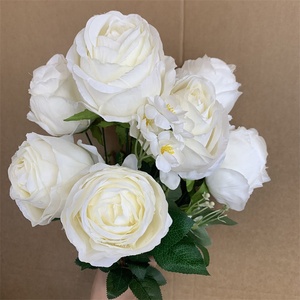 Ramo de <span class=keywords><strong>flores</strong></span> artificiales blancas, 13 cabezas, estilo europeo, rosas de marfil, césped verde, novedad de L-168 - Product Image 2