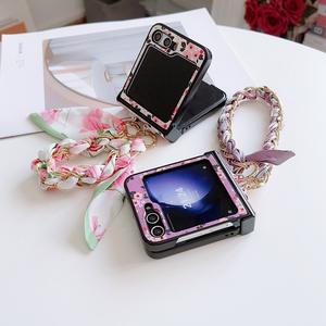 Coque de téléphone à sangle de fleur pour Samsung Z Flip 6 Girl Floral Fashion Phone Case pour Motorola Razr <span class=keywords><strong>50</strong></span> Ultra - Product Image 3