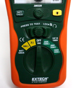 Extech 380320 Mégohmmètre analogique haute tension 250 500 1000VDC d'occasion - Product Image 3