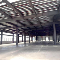 Almacén prefabricado de acero aislado de diseño moderno Material de construcción Bajo mantenimiento Instalación rápida Cobertizo de garaje Supermercado