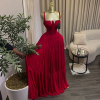 Robe longue plissée élégante à taille haute et col halter, nouvelle collection été 2026, style transfrontalier Europe-Amérique pour femmes