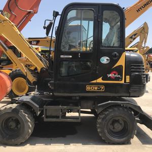 Excavatrice Hyundai 60W-7 modèle 7 tonnes, moteur Cummins, unité d'occasion à bas prix, peinture d'origine, comprend des composants de pompe Enerpac, boîte de vitesses - Product Image 2