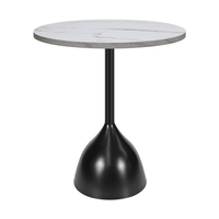 Table de salle à manger commerciale avec pieds en métal robuste et plateau en bois, idéale pour les restaurants, les cafés et les hôtels