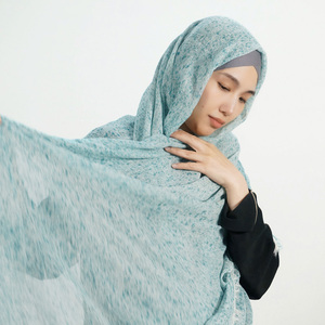 Hijabs de algodón de gasa Modal de puntos de colores teñidos personalizados <span class=keywords><strong>para</strong></span> mujeres musulmanas chal con borlas bufandas de punto <span class=keywords><strong>para</strong></span> el cabello turbantes de viscosa <span class=keywords><strong>para</strong></span> damas 2024 - Product Image 2