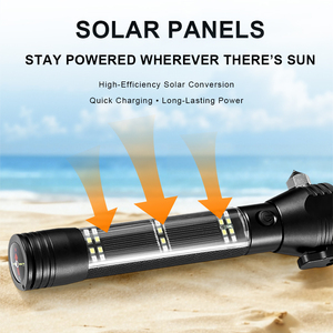 Martillo Rompeventanas de Emergencia Negro con Linterna para Autos, Autobuses, Camiones y Autocaravanas - Product Image 6