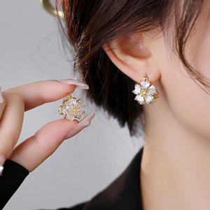 Double-Sided Geometric <b>Stud</b> Earrings Zircon S925 <b>Silver</b> Gold Plated High-End Retro Design Trendy Light Luxury Feel Women's - Product Image 2