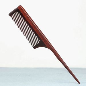 Peine de madera artesanal con dientes finos para desenredar el cabello - Product Image 4