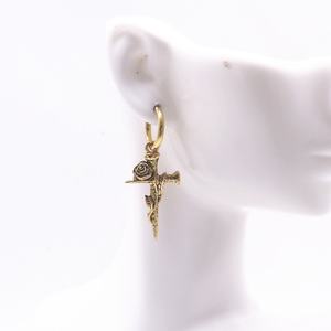 Pendientes de Aro Colgantes Personalizados para Hombre Yunnique, Acero Inoxidable 316L, Chapados en Oro, Hipoalergénicos, con Cruz de Daga Rosa, Estilo Vintage, para Regalo - Product Image 4