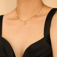 Collier ras du cou en acier inoxydable de qualité bijouterie, chaîne fine Belcher, plaqué or PVD coloré, avec mini-breloques étoile, lune et soleil