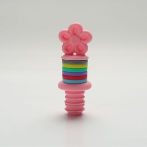 Bouchon de vin en silicone en forme de fleur arc-en-ciel, préservateur de fraîcheur pour bière et vin, marqueurs de verre souples, breloques 3*9cm Happyway - Product Image 3