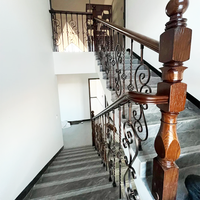 Rampe d'escalier en fer forgé européen sur mesure en forme de S pour villas et escaliers intérieurs de duplex