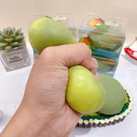 Jouets anti-stress en TPR en forme de mangue simulée, 7,9*5*6,4 cm, à rembourrage en blocs, faits main, à remontée lente, avec son craquant