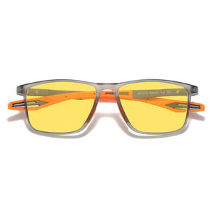 Gafas Deportivas de Visión Nocturna con Lentes de PC Anti Luz Azul UV400, Ligeras para Conducir y Actividades al Aire Libre - Product Image 2