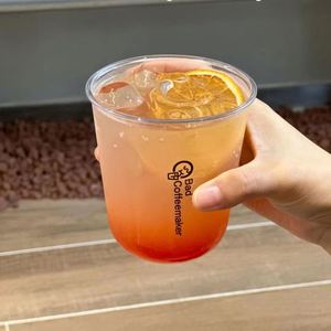แก้วพลาสติกใสแบบใช้แล้วทิ้งพิมพ์โลโก้ตามสั่ง พร้อมฝาปิด ขนาด 10/12/16/24 ออนซ์ ก้นกลม รูปตัวยู สำหรับเครื่องดื่มกาแฟเย็น - Product Image 3