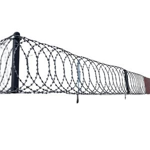 Alambre de púas concertina de triple hebra de hierro para aplicaciones penitenciarias y centros de alta seguridad - Product Image 5