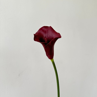 L-R205 Promotion Fleur Artificielle Calla Lily Bourgogne en PU Effet Naturel de Haute Qualité pour Décoration de Table Maison, Mariage, Fête et Bouquet de Mariée