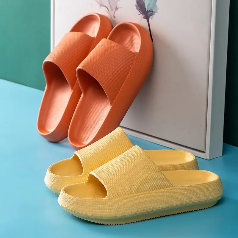 Venta caliente EVA Slide antideslizante Secado rápido Ducha lados Baño sandalias Almohada Zapatillas para mujeres y hombres
