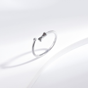 Bague ajustable en argent sterling 925 plaqué or, motif étoile mignon, simple, empilable, pas chère, pour filles - Product Image 2