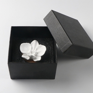 Ambientador de yeso aromático de cerámica perfumado a base de madera, difusor de aceite esencial de fragancia para el hogar con flor de Orquídea de porcelana - Product Image 6