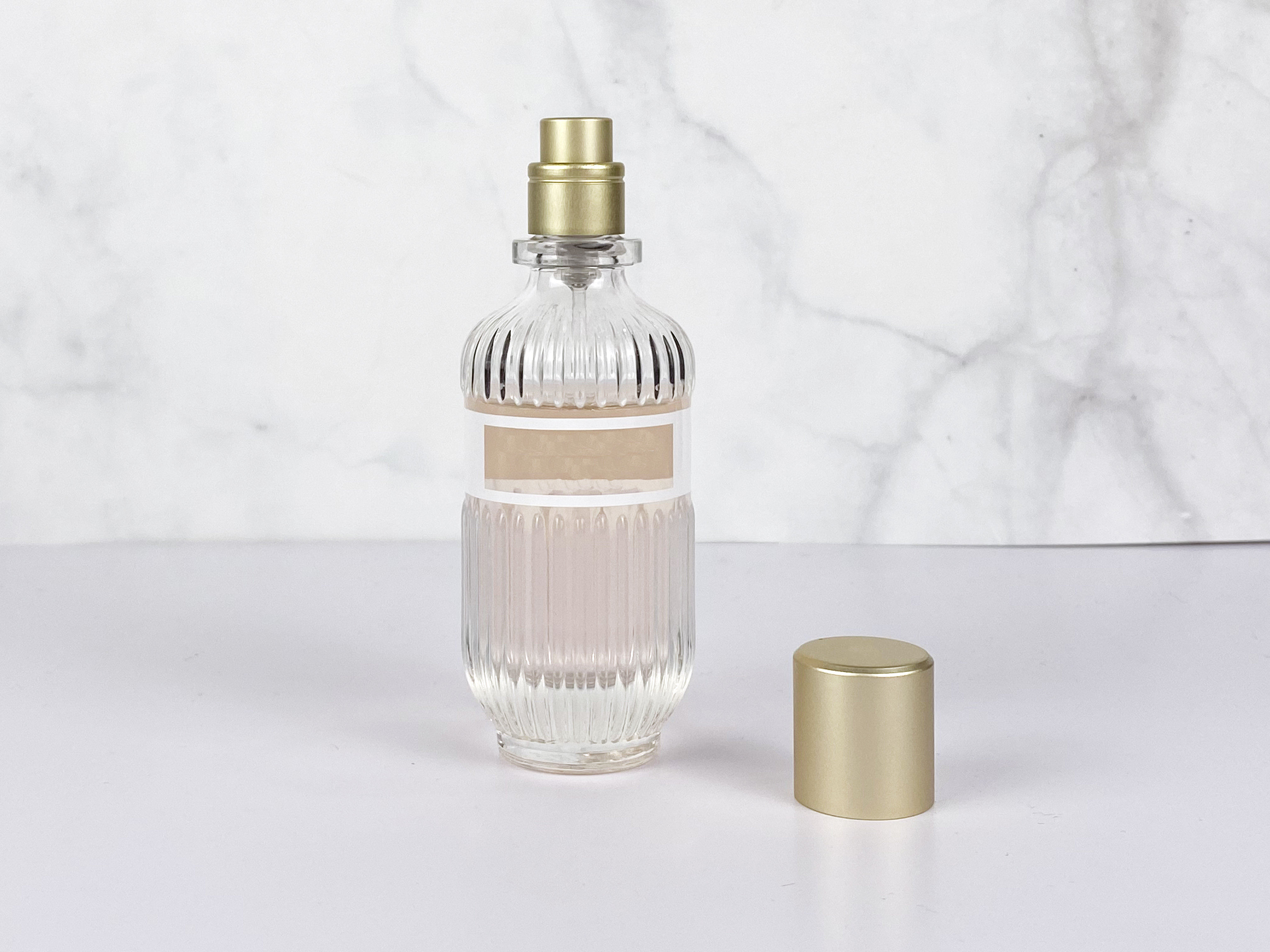 Bright perfume bottle with fea15 plastic perfume cap